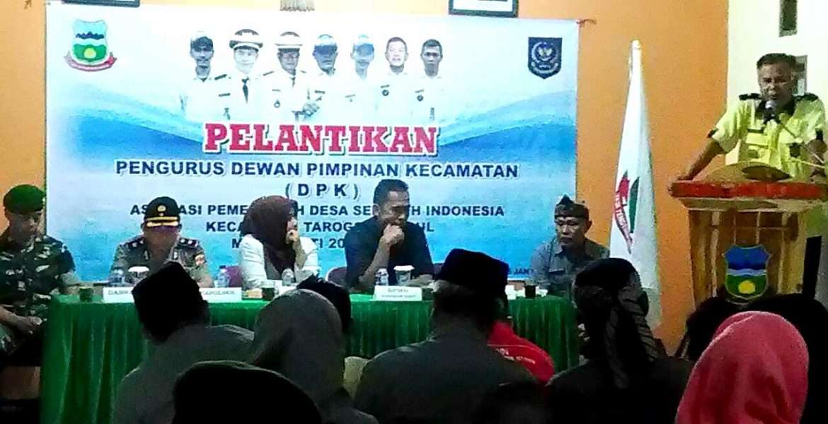 Kades Jayaraga Kusna Kusdana Dilantik Jadi Ketua Apdesi Tarogong Kidul