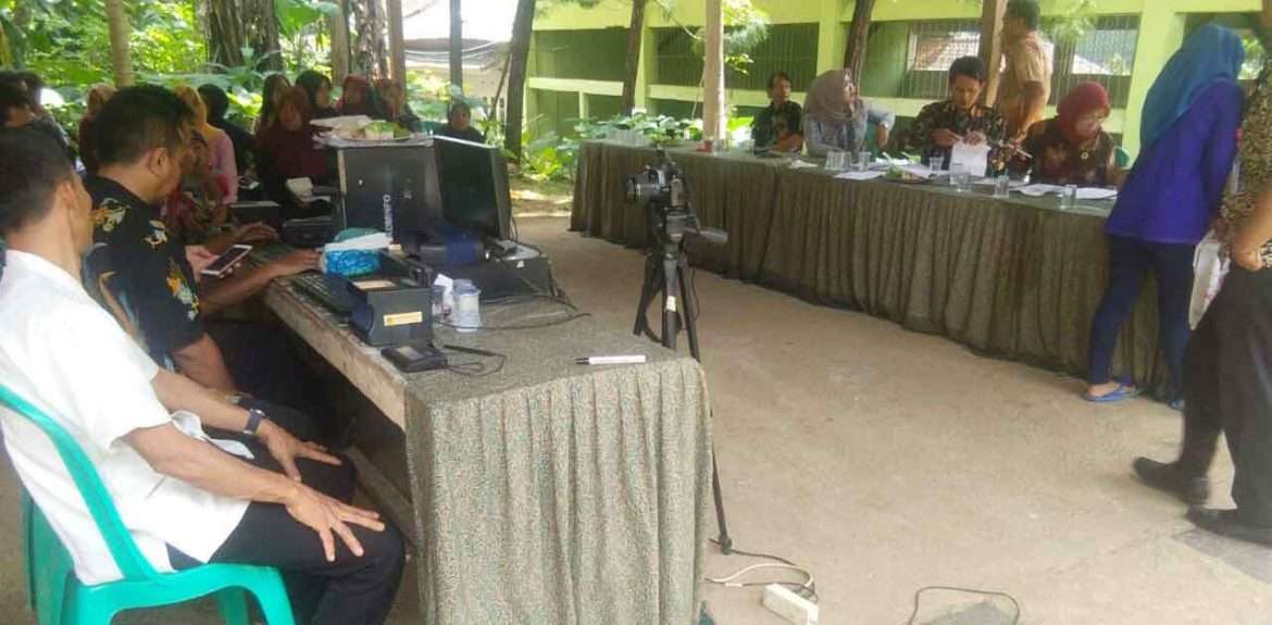 Percepat Rekam E-KTP, Kecamatan Sukamakmur Jemput Bola