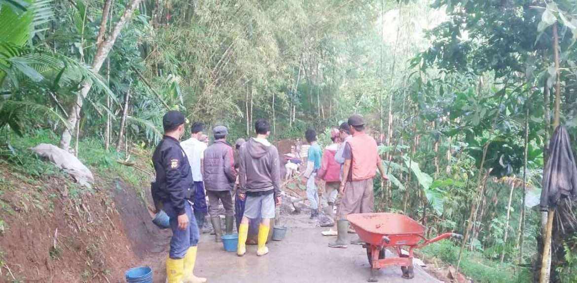 Desa Cihaurkuning Realisasikan keinginan warga Dana Desa Untuk Bangun Jalan