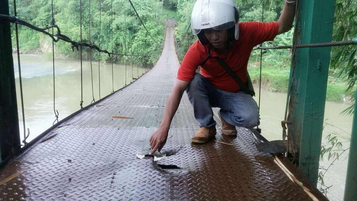 Jembatan Nganceng Kembali Alami Kerusakan, Ketua LSM BCW : Perbaikan Jembatan Diduga Asal-asalan