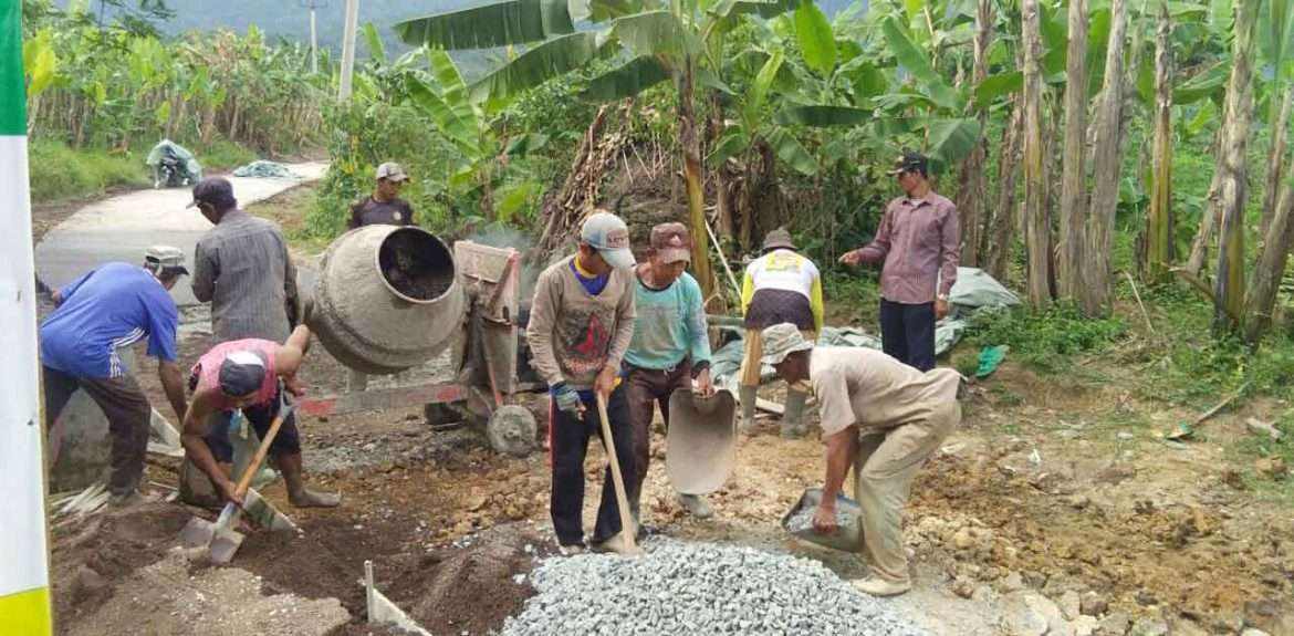 Kades Cibadak Prioritaskan Pembangunan Infrastrukur Jalan