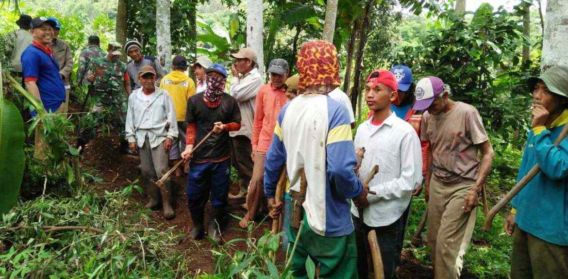 Kades Cipareuan Libatkan Ratusan Warga Realisasikan DD 2018