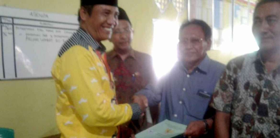 Pemdes Negeri Pandan Bagikan Ratusan Sertifikat PTSL Gratis Kepada Warganya