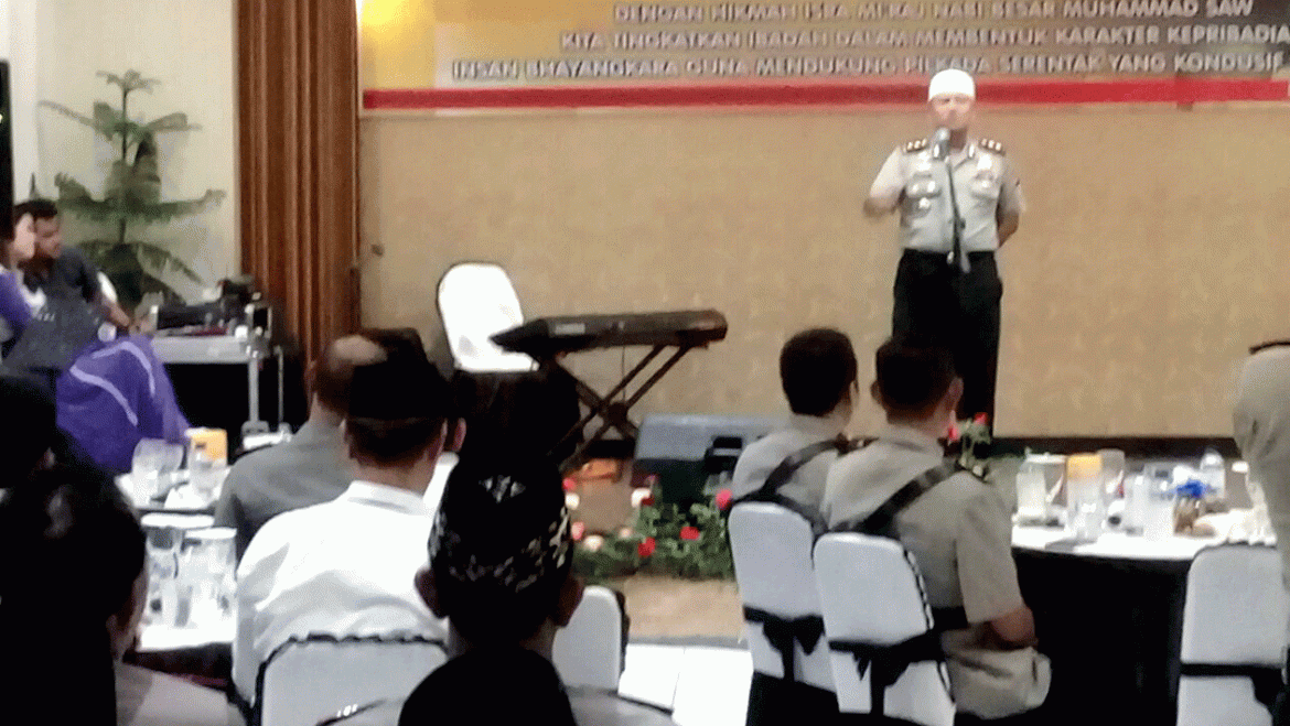Berikan Tausyiah Pada Peringatan Isra Miraj, Kapolres Sukabumi Tegaskan Jaga Kondusifitas Pilkada Serentak