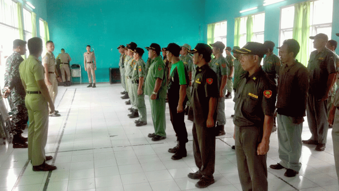 Tingkatkan Kedisiplinan dan Jiwa Korsa, Puluhan Linmas di Kecamatan Nanggung Ikuti PBB