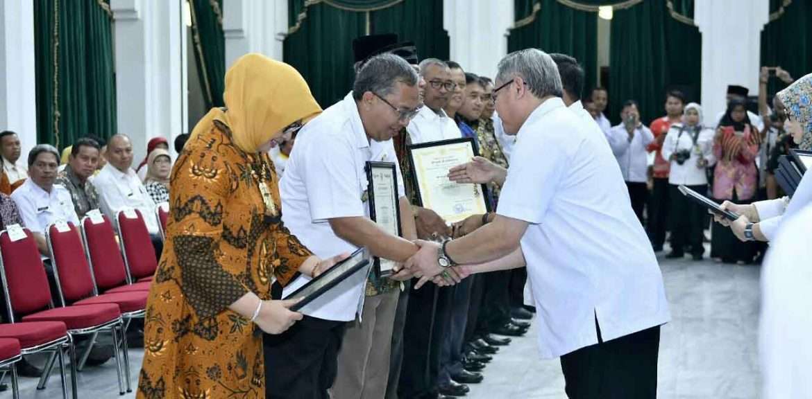 Pemkab Sukabumi Mendapat Penghargaan Swastisaba Tingkat Jabar