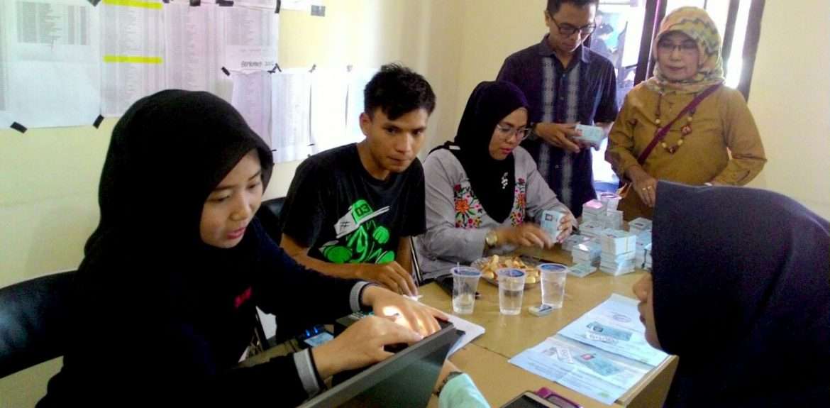 Desa Cijujung Jemput Bola Rekam e-KTP