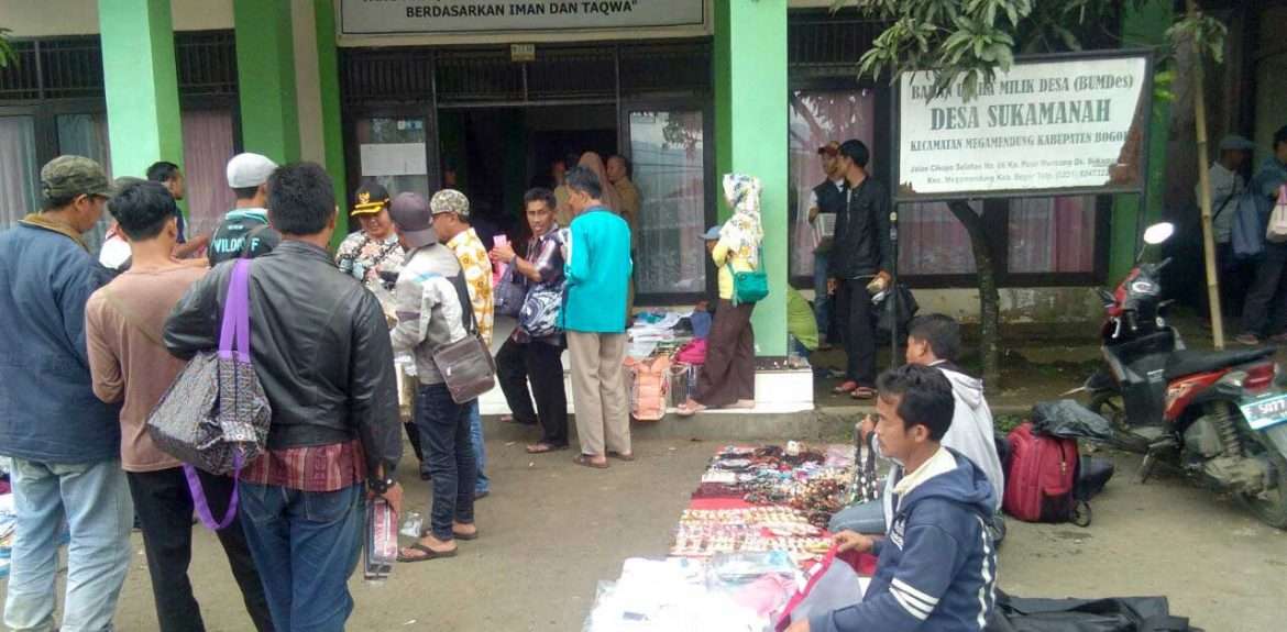 Mengais Rejeki dari Kunjungan Desa