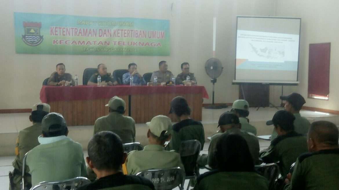 Pemerintah Kecamatan Teluknaga Aktifkan Linmas Ciptakan Tramtibum