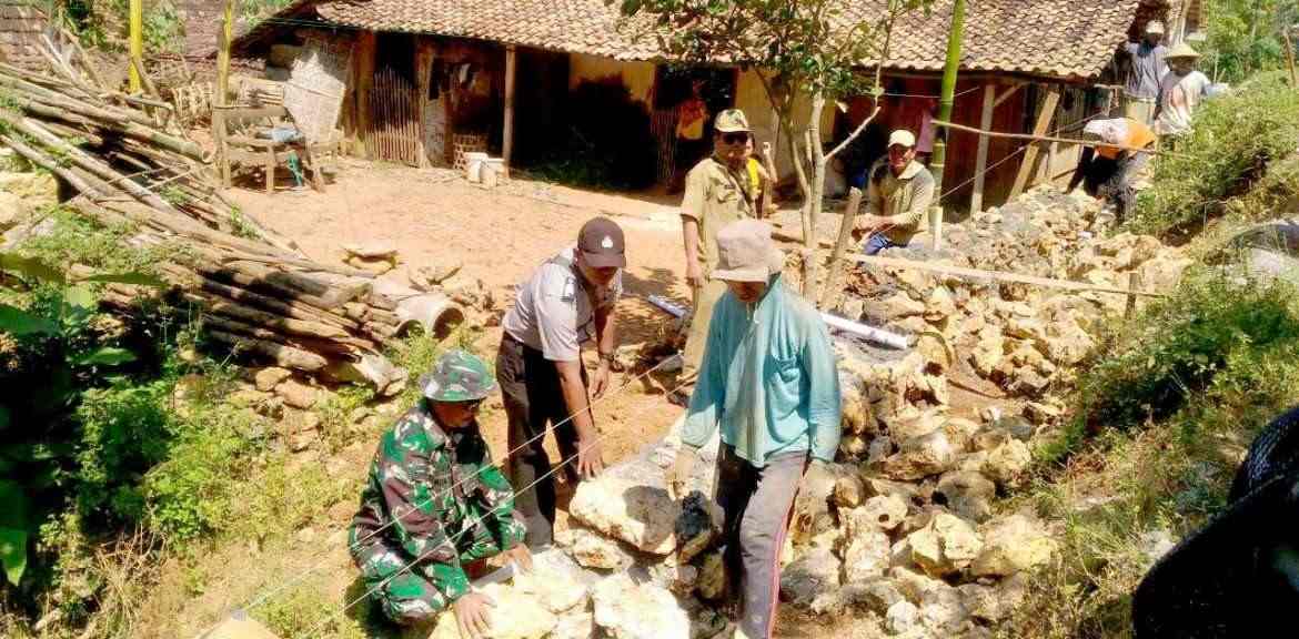 Rawan Longsor, Kades Ngumbul Mengambil Tindakan Pencegahan