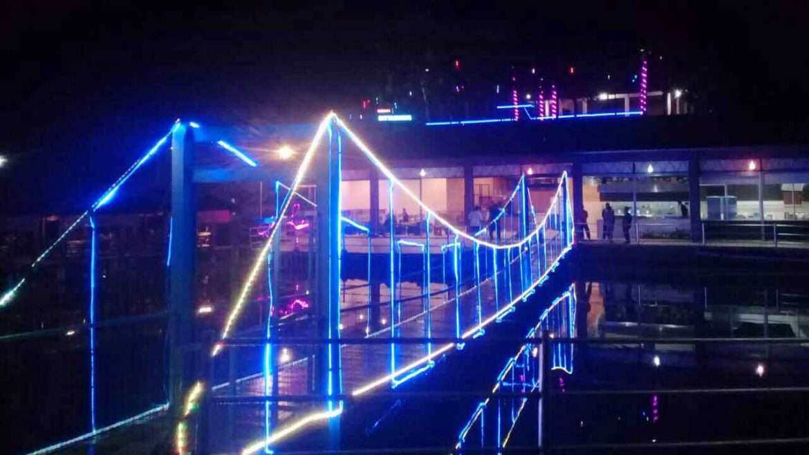 Ada Jembatan Cinta di Balekambang Sukabumi