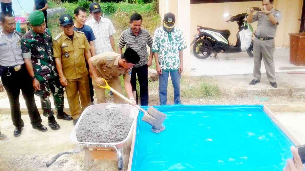 Camat Rajabasa lauchingkan Trail Rabat Beton K225 di Desa Kunjir