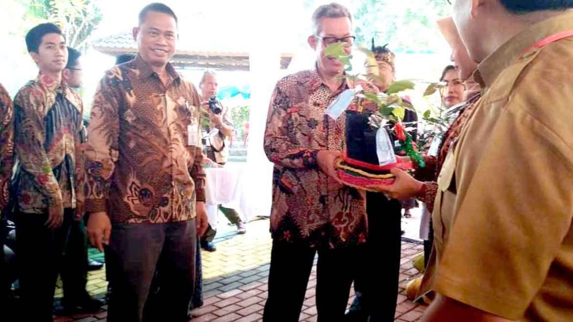 10 Juta Benih Perkebunan Untuk Petani Indonesia