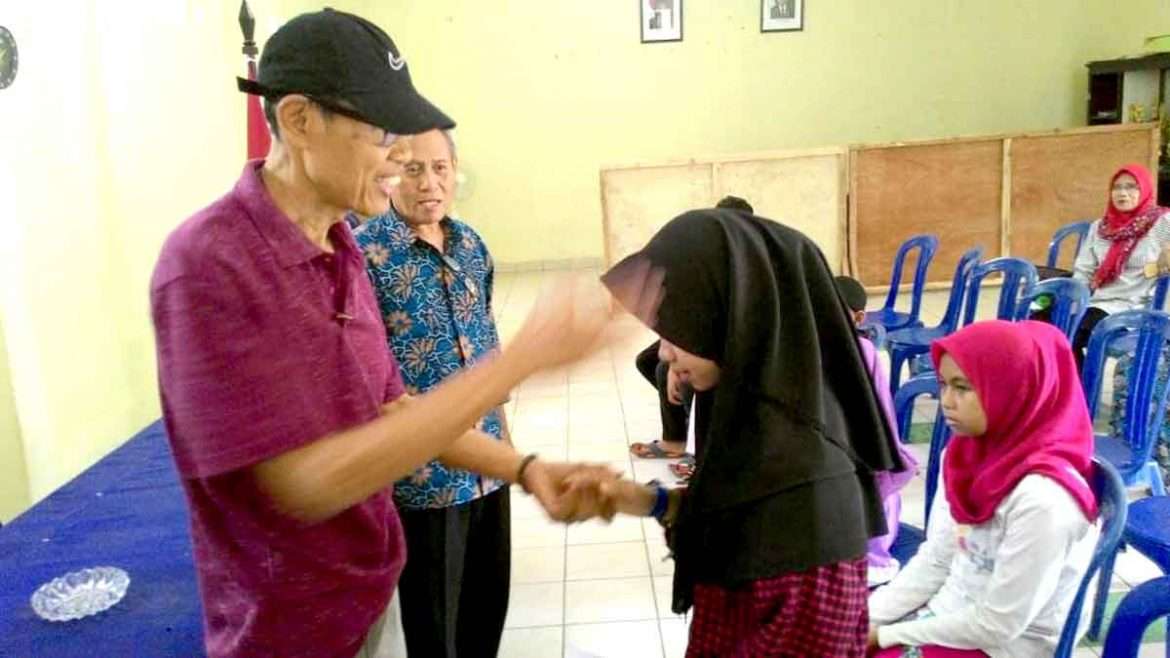 BKM Cijujung Santuni Anak Yatim