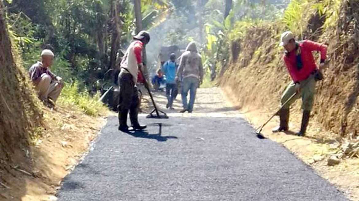 Optimalisasi Padat Karya Tunai DD 2018, Pancawati Aspal Jalan Desa