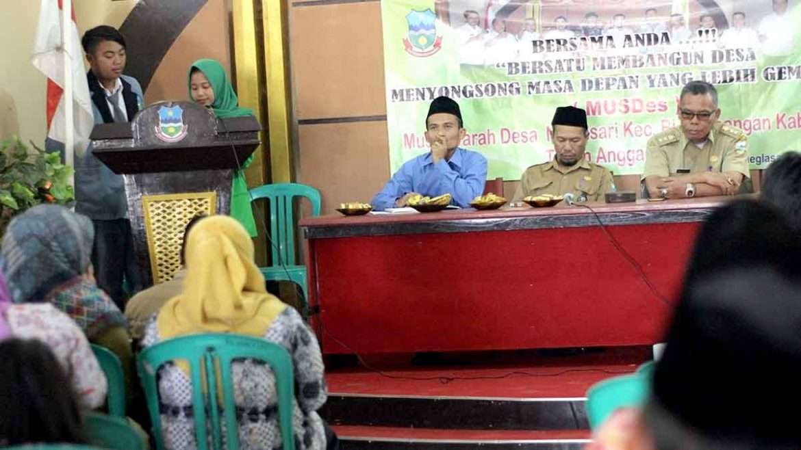 Petani Desa Neglasari Berjuang untuk Air