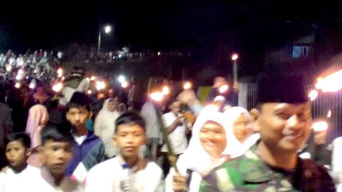 Ribuan Obor Terangi Malam Pergantian Tahun Baru Islam