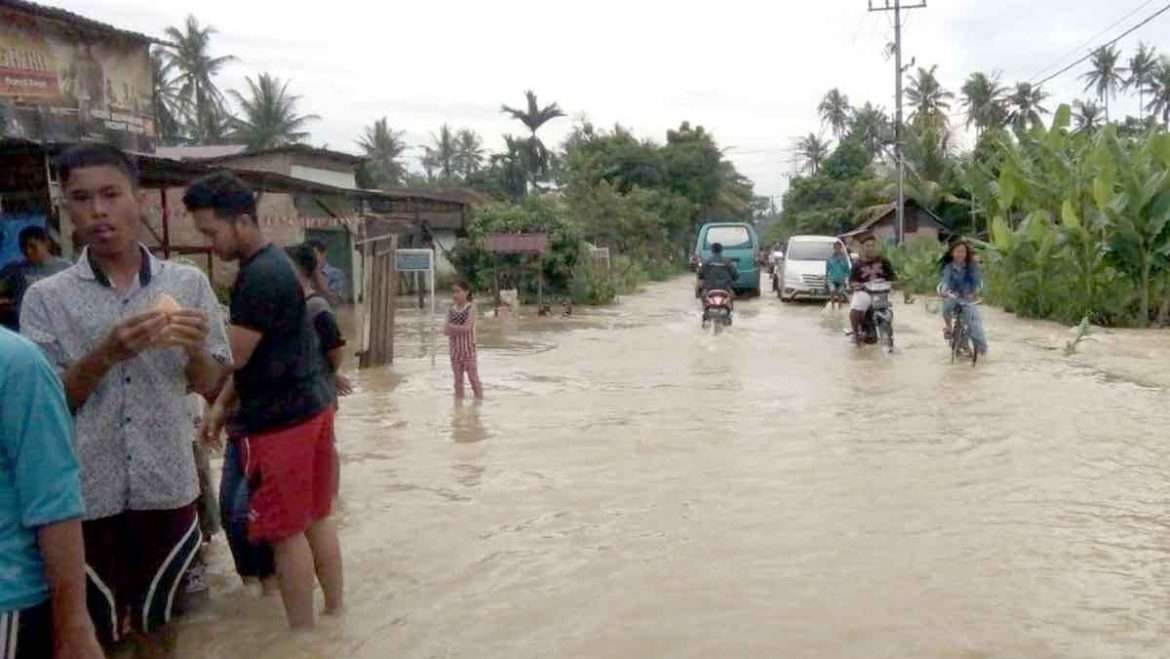 Sungai Sei Belawan Meluap, Rendam Pemukiman Warga di Kecamatan Hamparan Perak