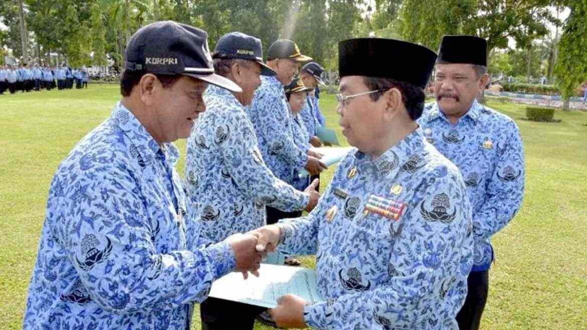 44 ASN Pensiun Terima Dana Bansos Korpri Deli Serdang di Hari Kesadaran Nasional 