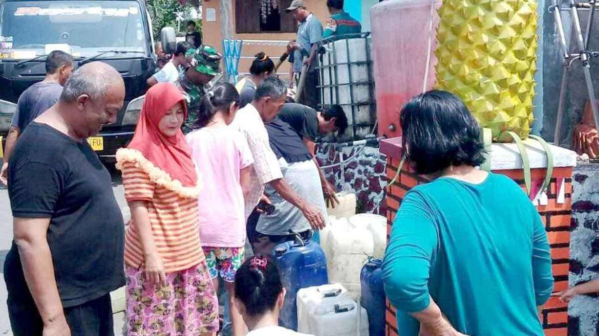 Warga Loa Desa Tamansari Krisis Air Bersih