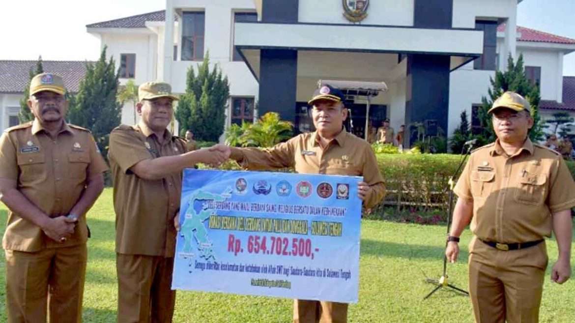 Bupati Ashari Tambunan Serahkan Bantuan Korban Gempa-Tsunami Donasi Bersama Deli Serdang Untuk Palu dan Donggala