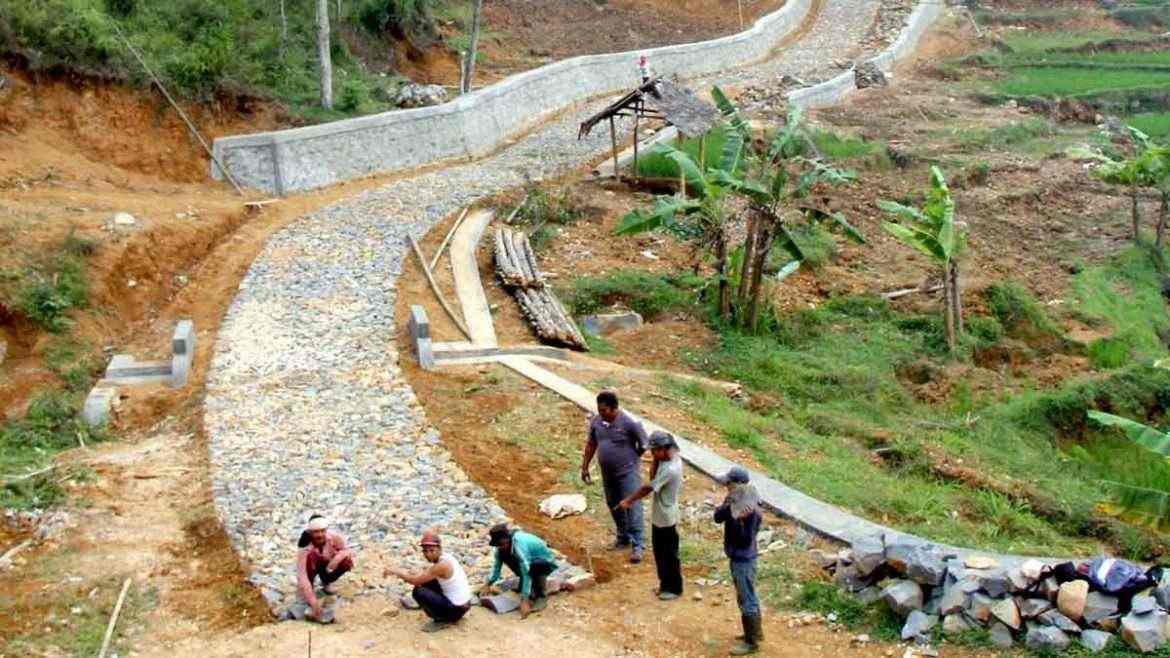 Fokus Pembangunan Infrastruktur, Kades Kiarapandak Targetkan Tahun 2020 Infrastruktur Rampung