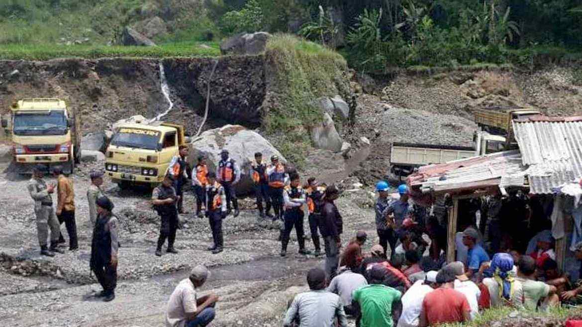 Galian C di Kecamatan Tamansari Disegel Aparat Gabungan
