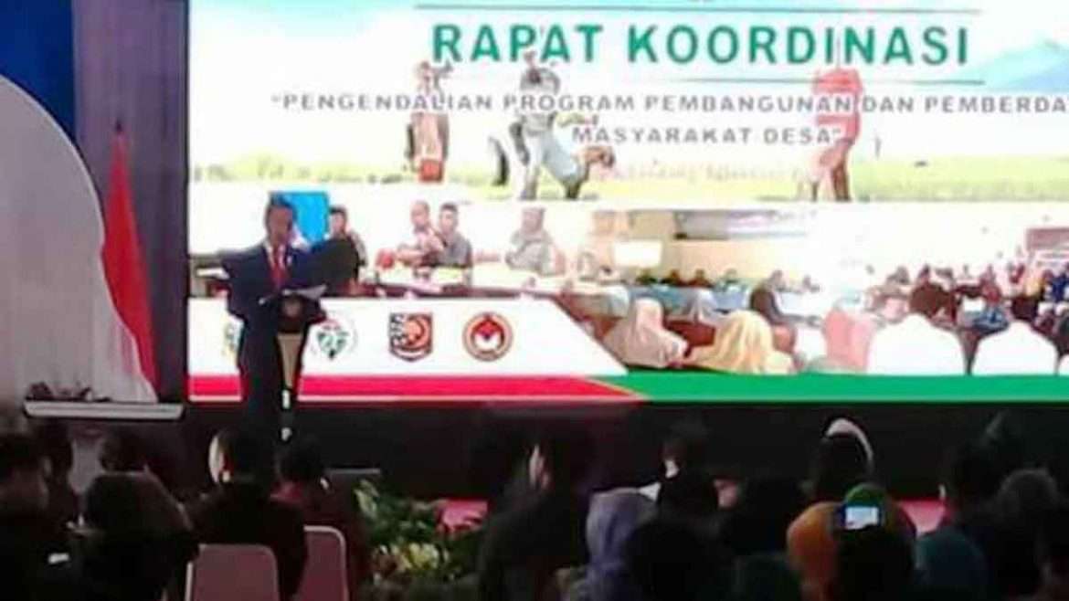 Joko Widodo Hadiri Rapat Koordinasi Pengendalian Program Pembangunan dan Pemberdayaan Masyarakat Desa di Sumut
