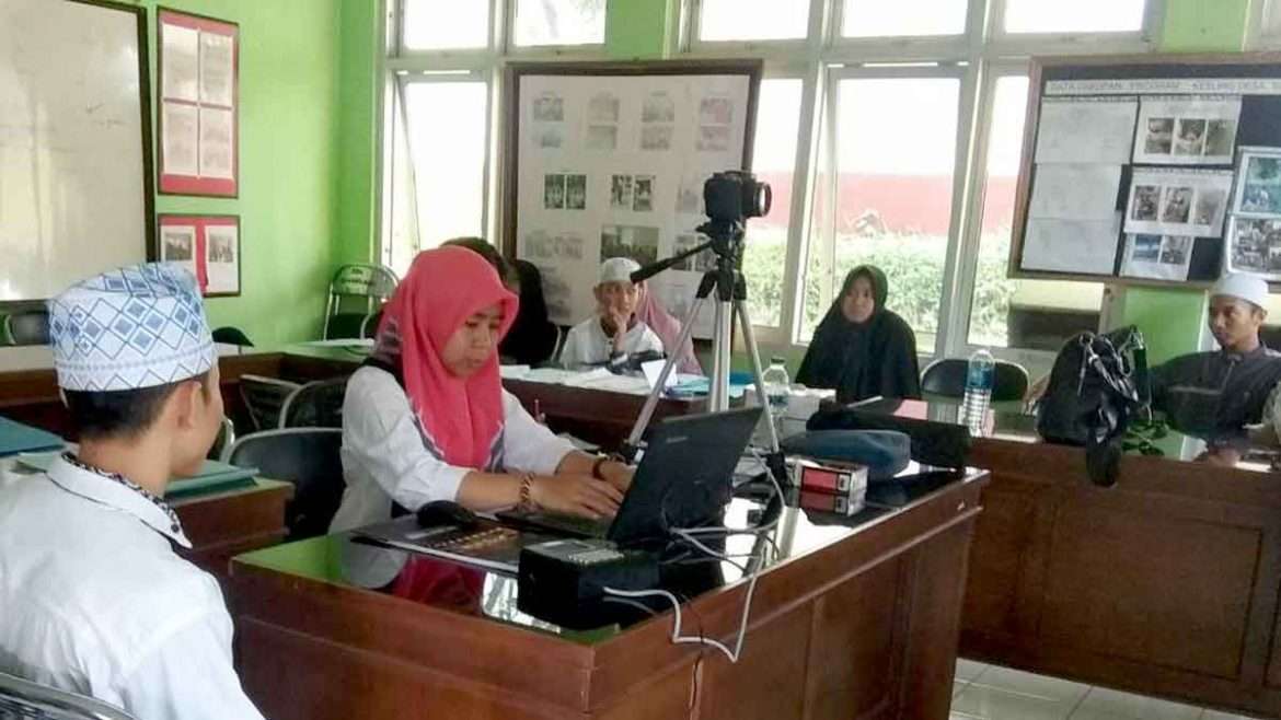 Pendaftar Lomba MTQ Antri di Kecamatan Tamansari