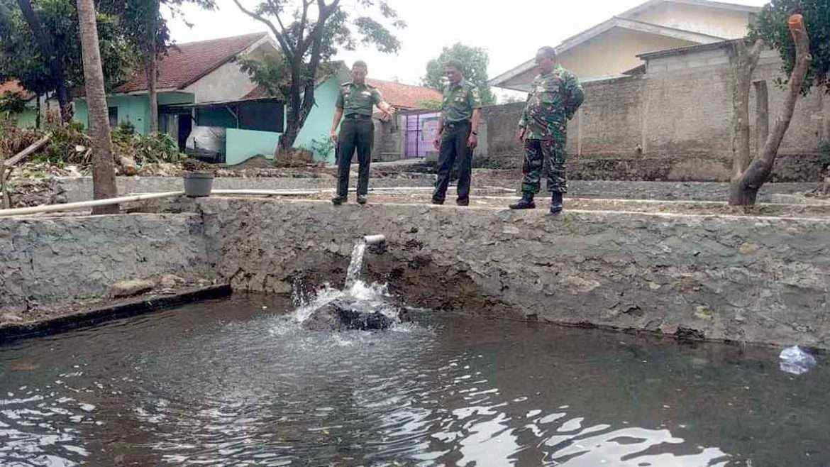 Wujudkan Lingkungan yang Ramah, Koramil 2120 Ciomas Bangun Kolam