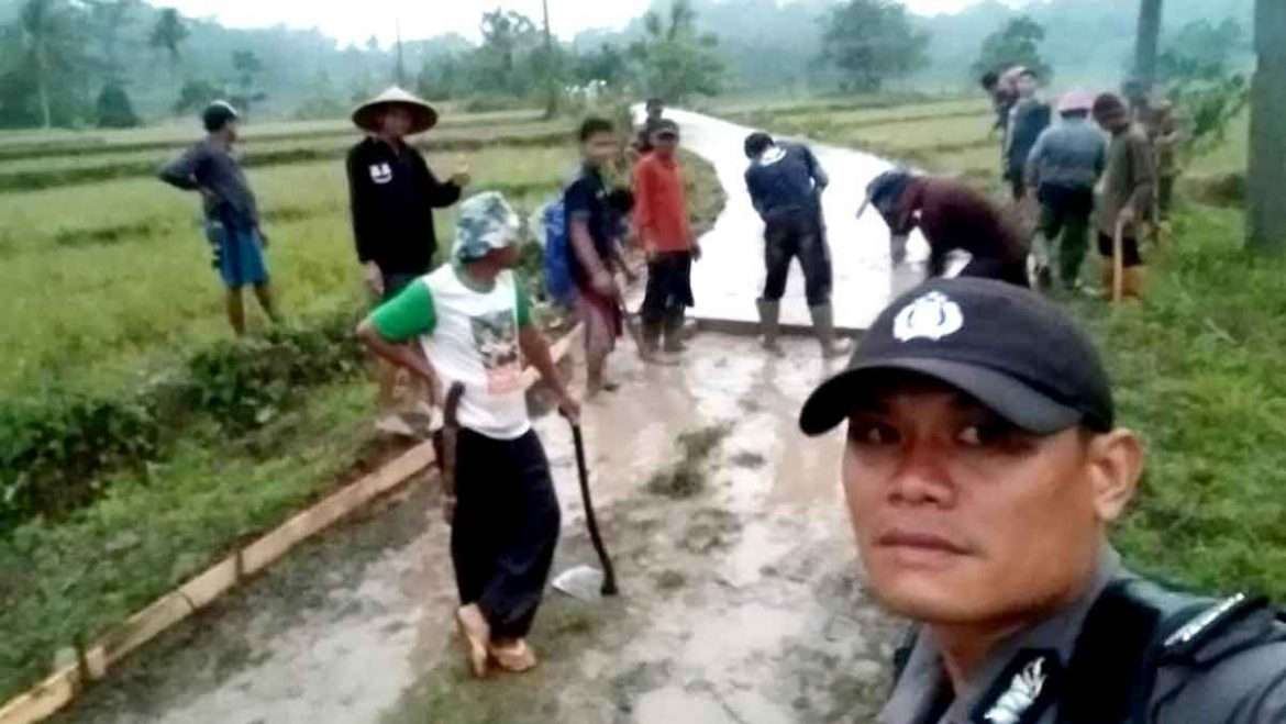 Banprov Jabar Hubungkan Jalan Antar Kampung