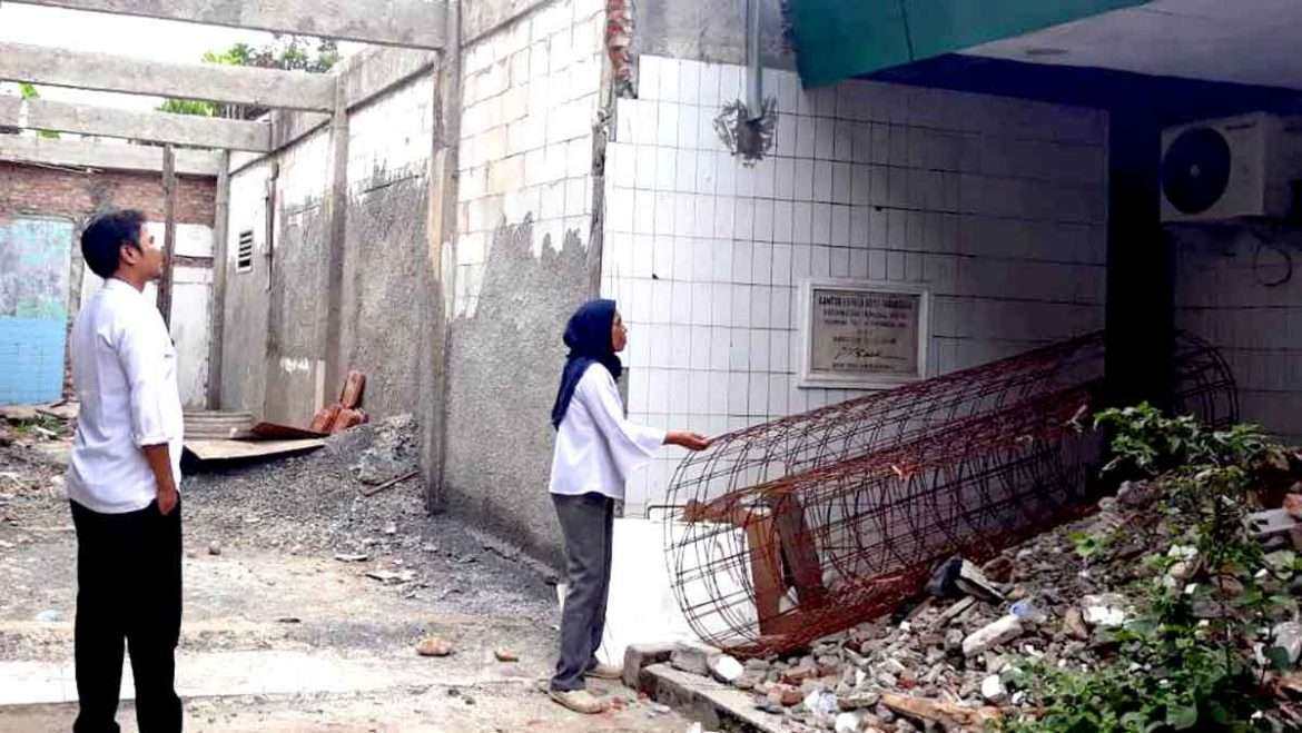 Dana Aspirasi Dewan Tak Kunjung Cair, Renovasi Kantor Desa Karanggan Tetap Berlangsung