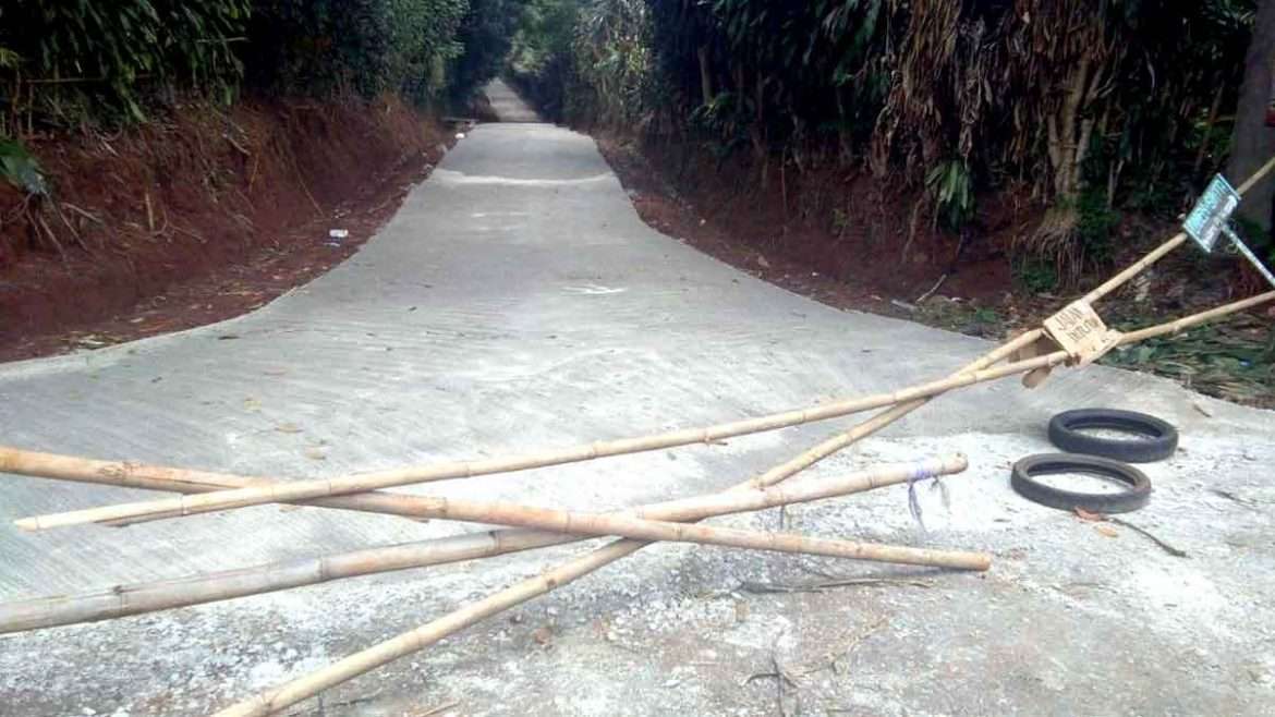 Pembangunan Betonisasi Jalan Desa Sukadamai