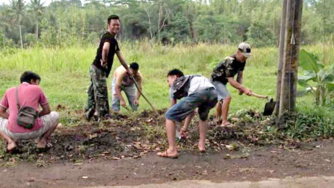 Peucang Kembali Gelar Bersihkan Lingkungan