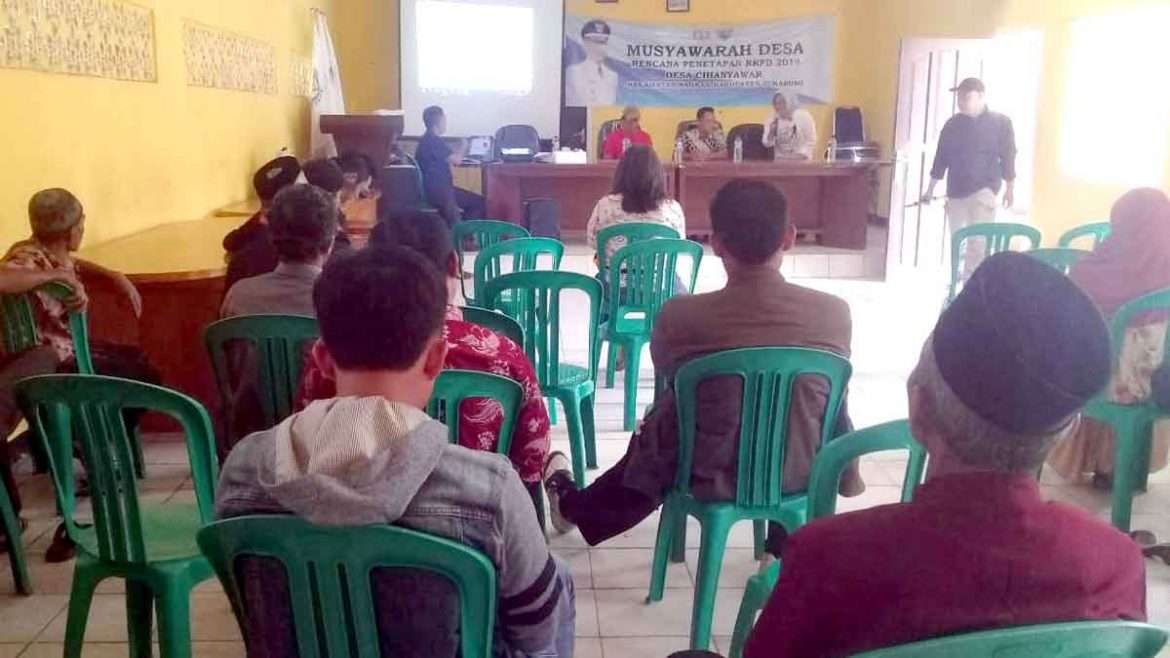 GWJ dan Pecang Gandeng Warga Desa Cihanjawar Gelar Sosialisasi Pupuk Organik Cair