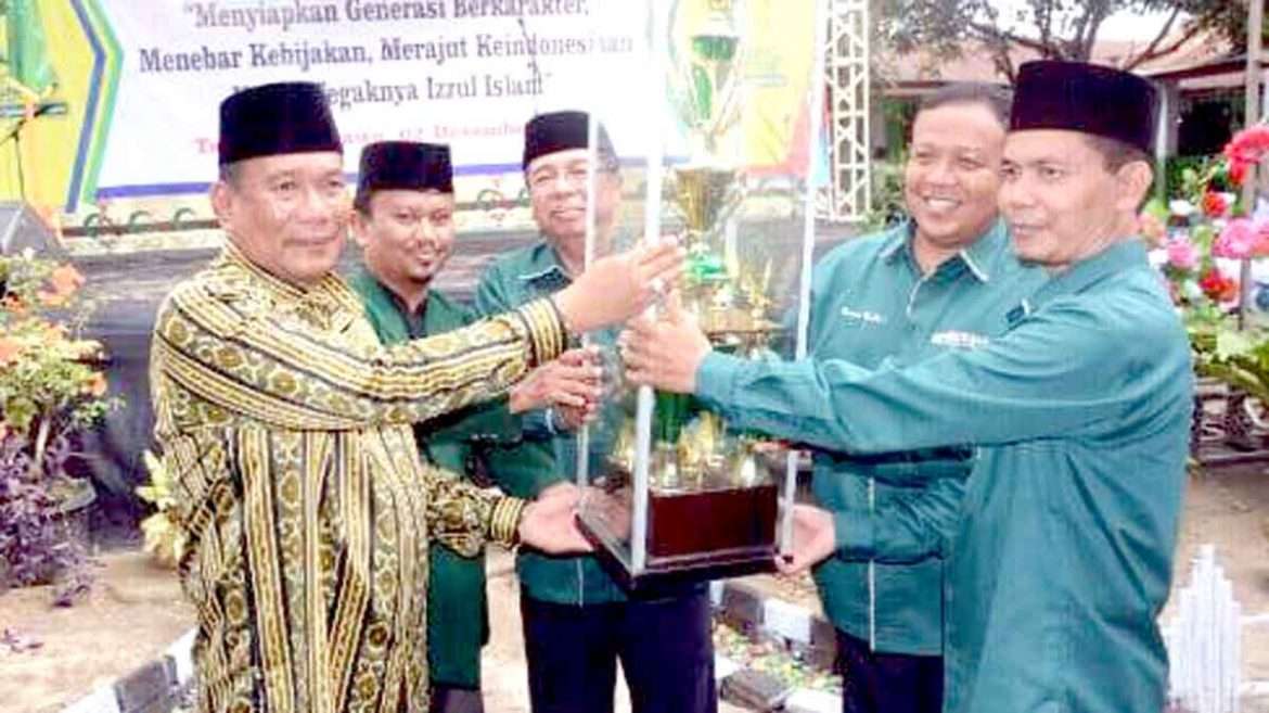 H. Ashari Tambunan Hadiri HUT Al Washliyah ke-88 di Tanjung Morawa