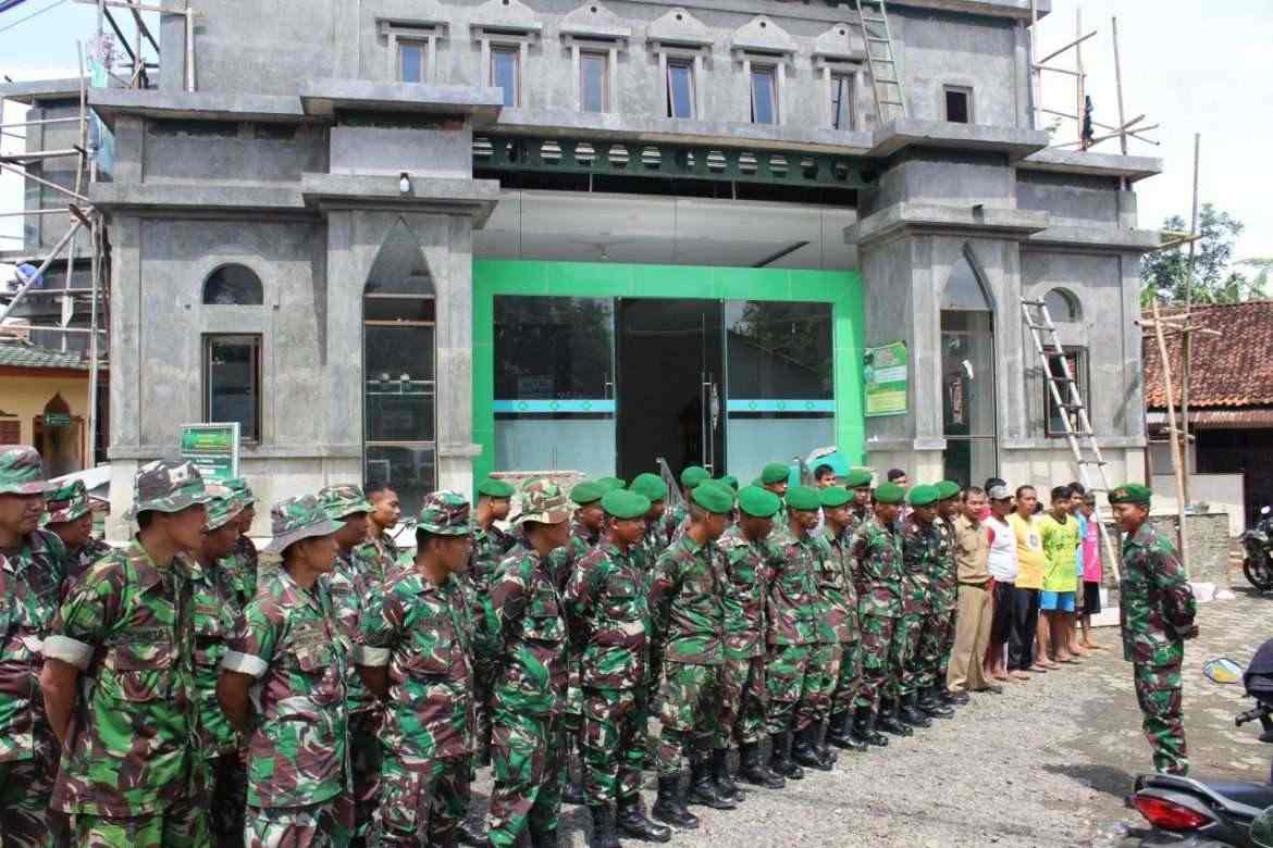 Karya Bhakti Satukan Prajurit Alugoro Dengan Rakyat
