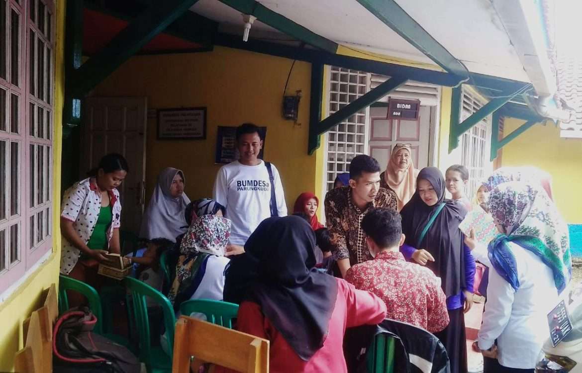 Antusias, Ratusan Ibu-Ibu Parungkuda Ikuti IVA Test