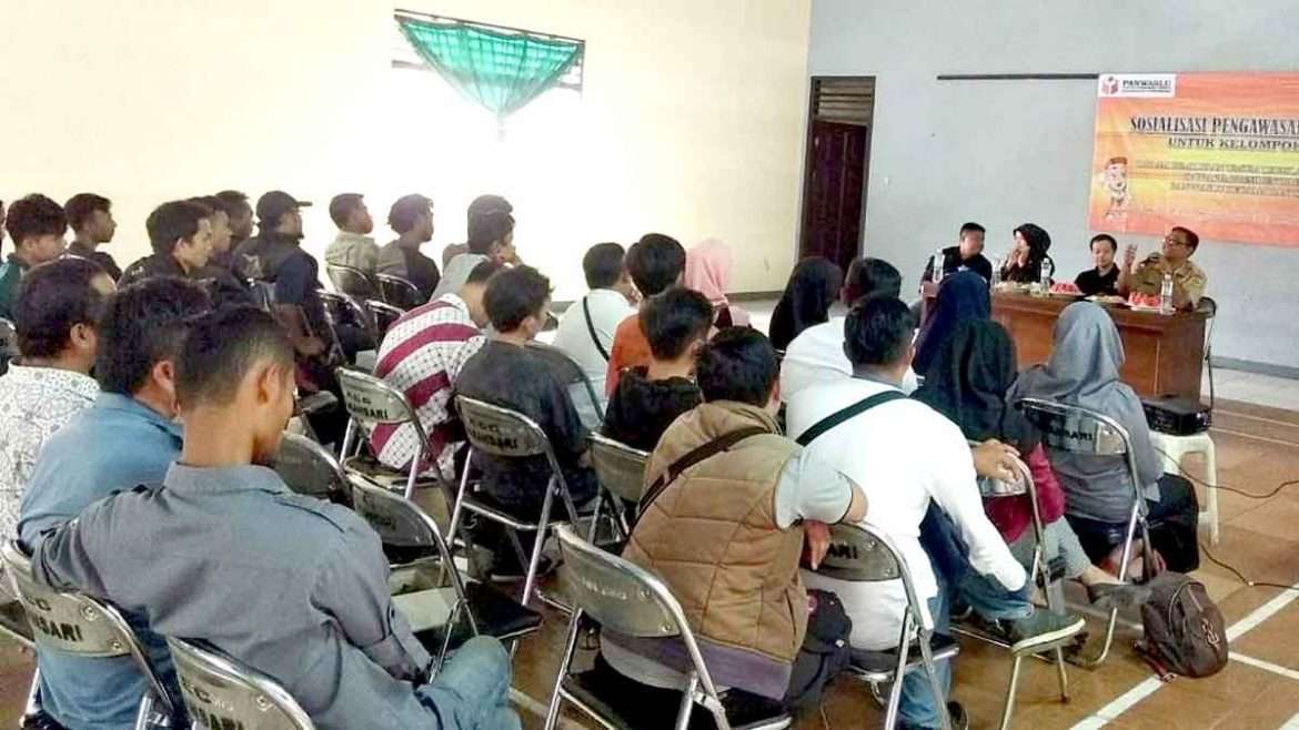 Panwascam Tamansari Gelar Sosialisasi Pengawasan Partisipatif