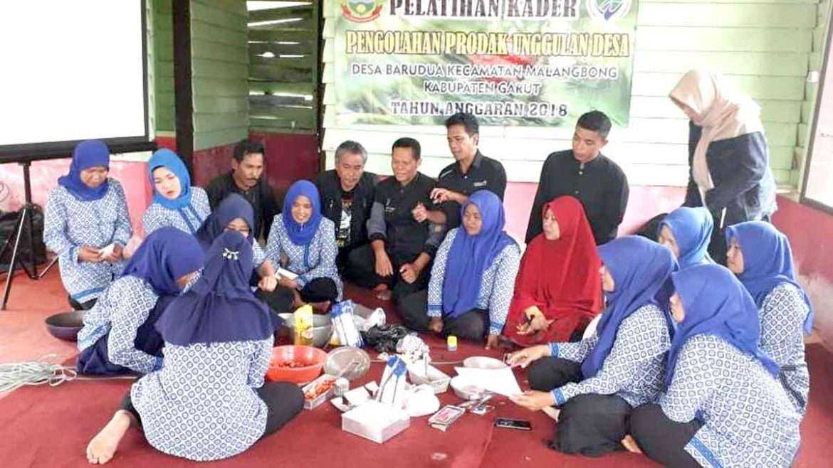 Inovasi Kreatif, Pemdes Barudua Gelar Pelatihan Produk Unggulan Desa pada KWT