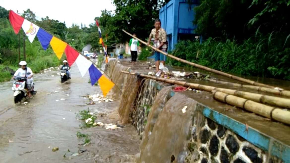 Sampah Bertumpuk, Banjir pun Tak Bisa Dihindari