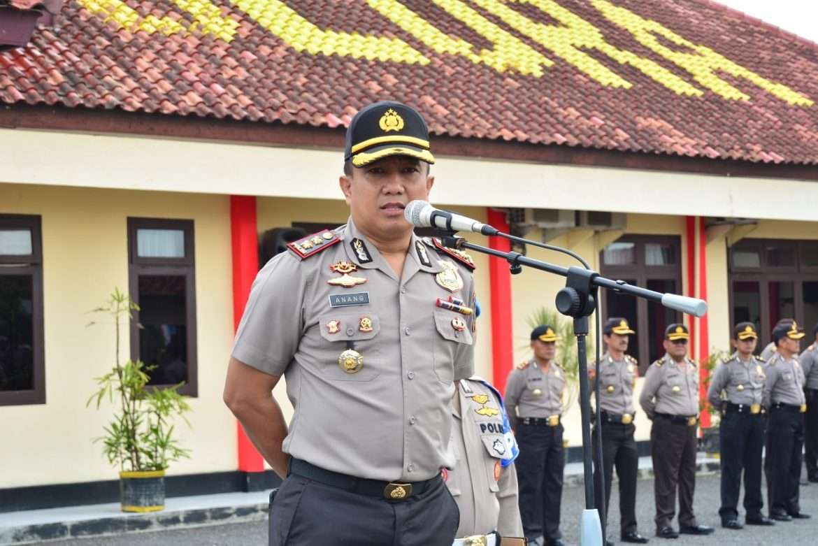 Jaga Netralitas, Kapolres Blora Himbau Anggotanya Tidak Berfoto Gaya Simbol Nomor Urut Capres