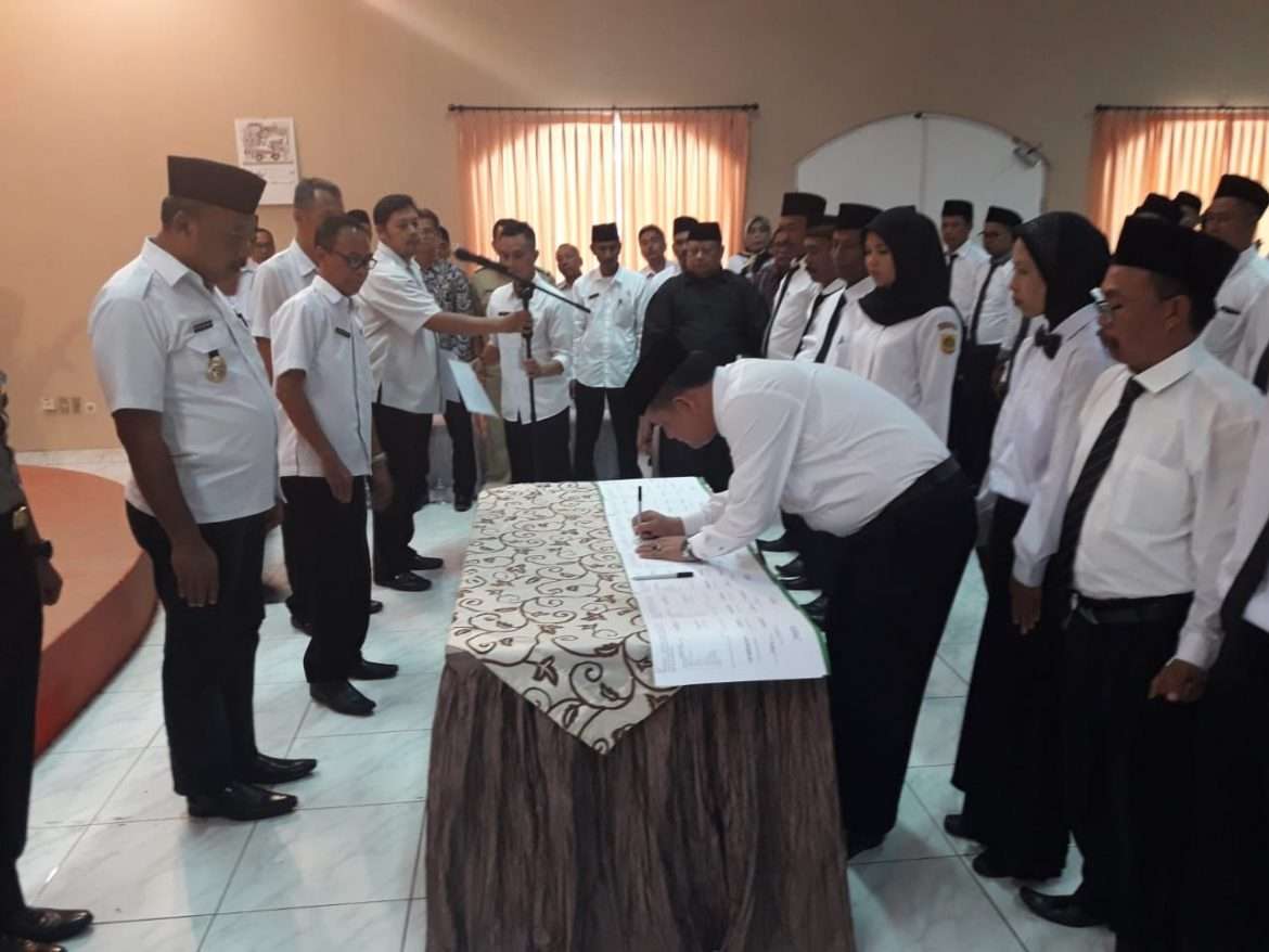 Camat Klapanunggal melantik 73 Anggota Badan Musyawarah Desa (BPD)