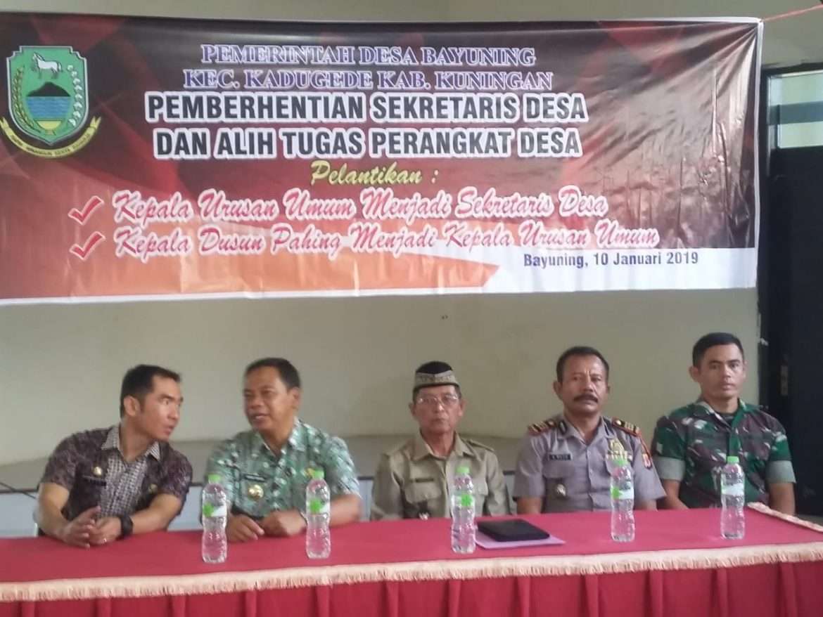 Dua Perangkat Desa Bayuning Dilantik Kades