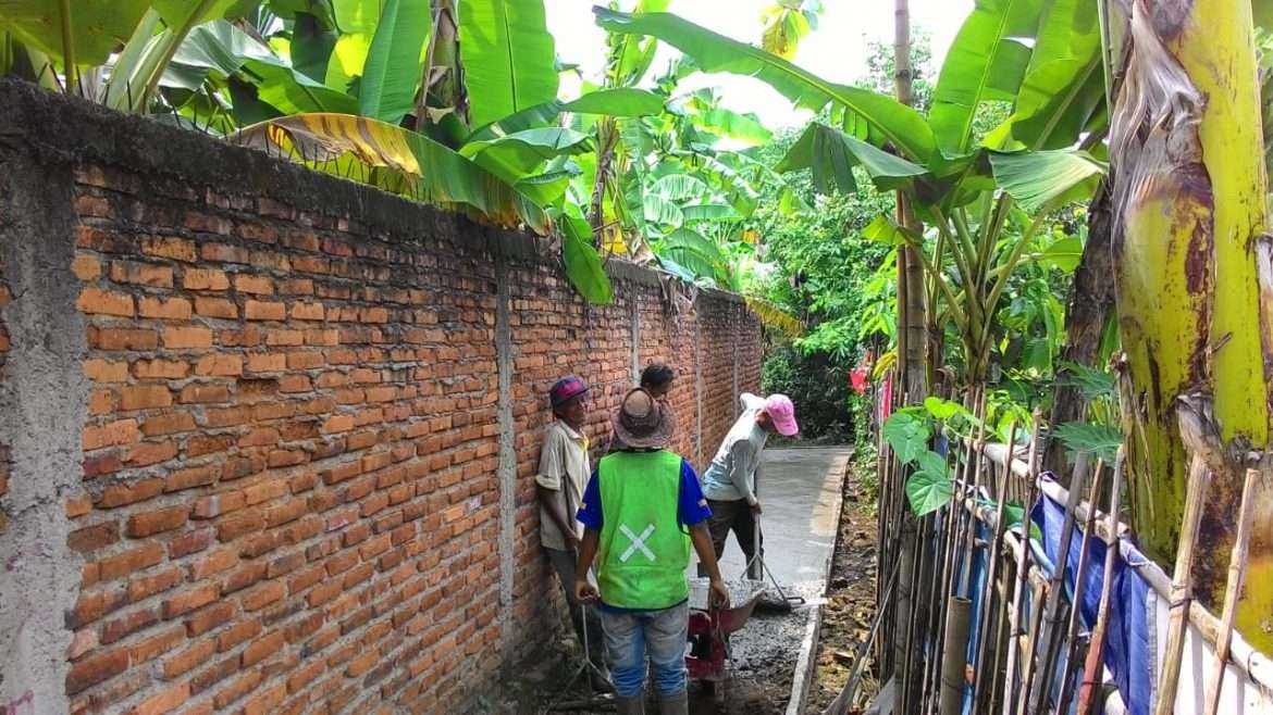 Pemdes Cilebut Barat Tuntaskan Pembangunan Jalan Lingkungan