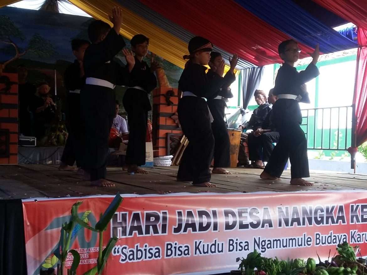 Pentas Kesenian Pencak Silat Warnai Peringatan Hari Jadi Desa Nangka