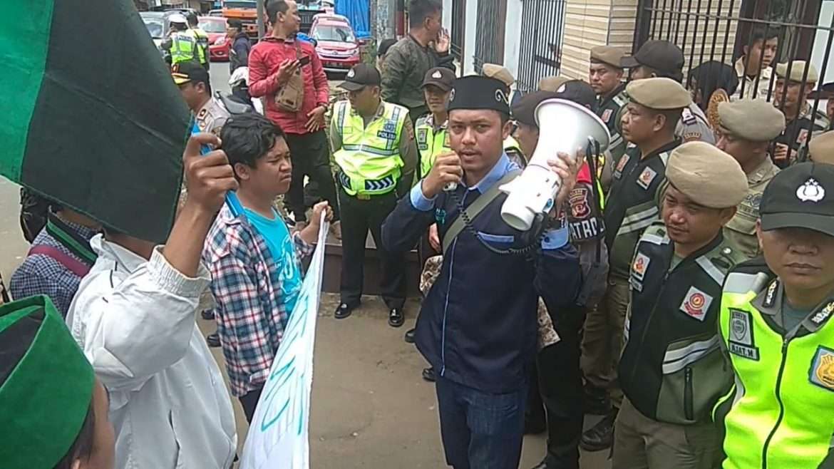 Dua Kali Mahasiswa Di Sukabumi Gelar Aksi, Namun Kajari Tidak Pernah Ada Di Tempat
