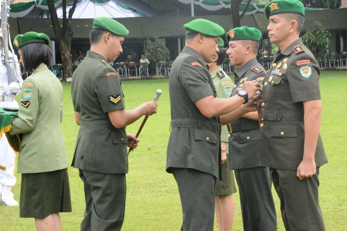 Danrem 061/SK Pimpin Sertijab Dandim 0608/Cianjur Danyon 315 Garuda