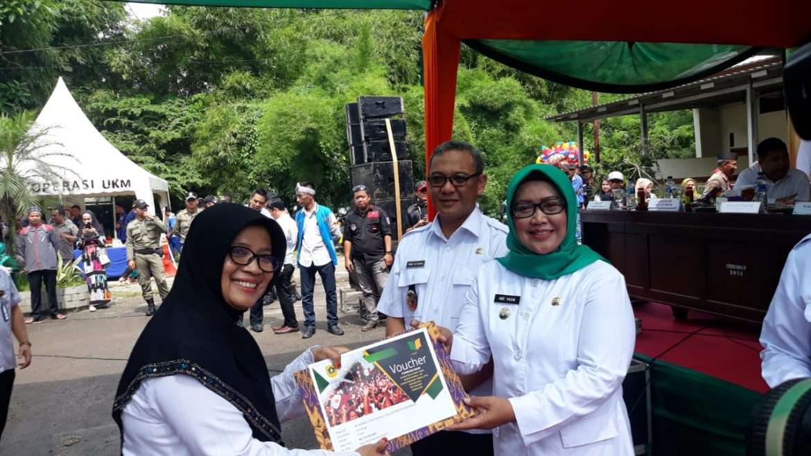Rapat Minggon Rebo Keliling Bupati Bogor di Kecamatan Citeureup Cepat Tanggap Aspirasi Masyarakat.