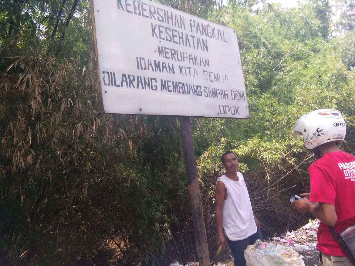 Destinasi Pembuangan Sampah di Sebelah Jembatan Pakis Blora